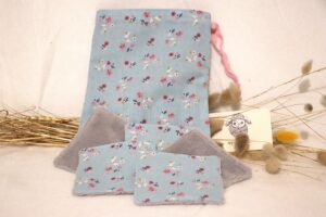 pochon bleu ciel etoile rose